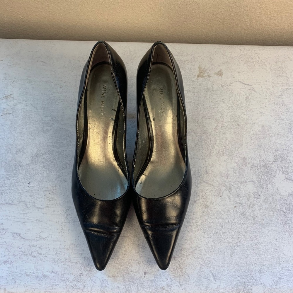 Nine West Womens 8M Black Leather Pointed Toe Kitten Heel Pumps Classic Dress
